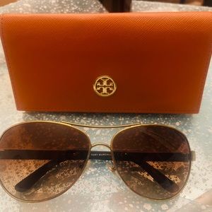 Tory Burch Aviator Shades, never worn!
